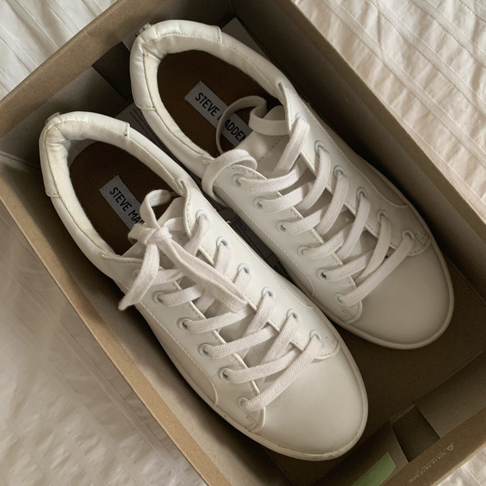Steve Madden white leather sneakers